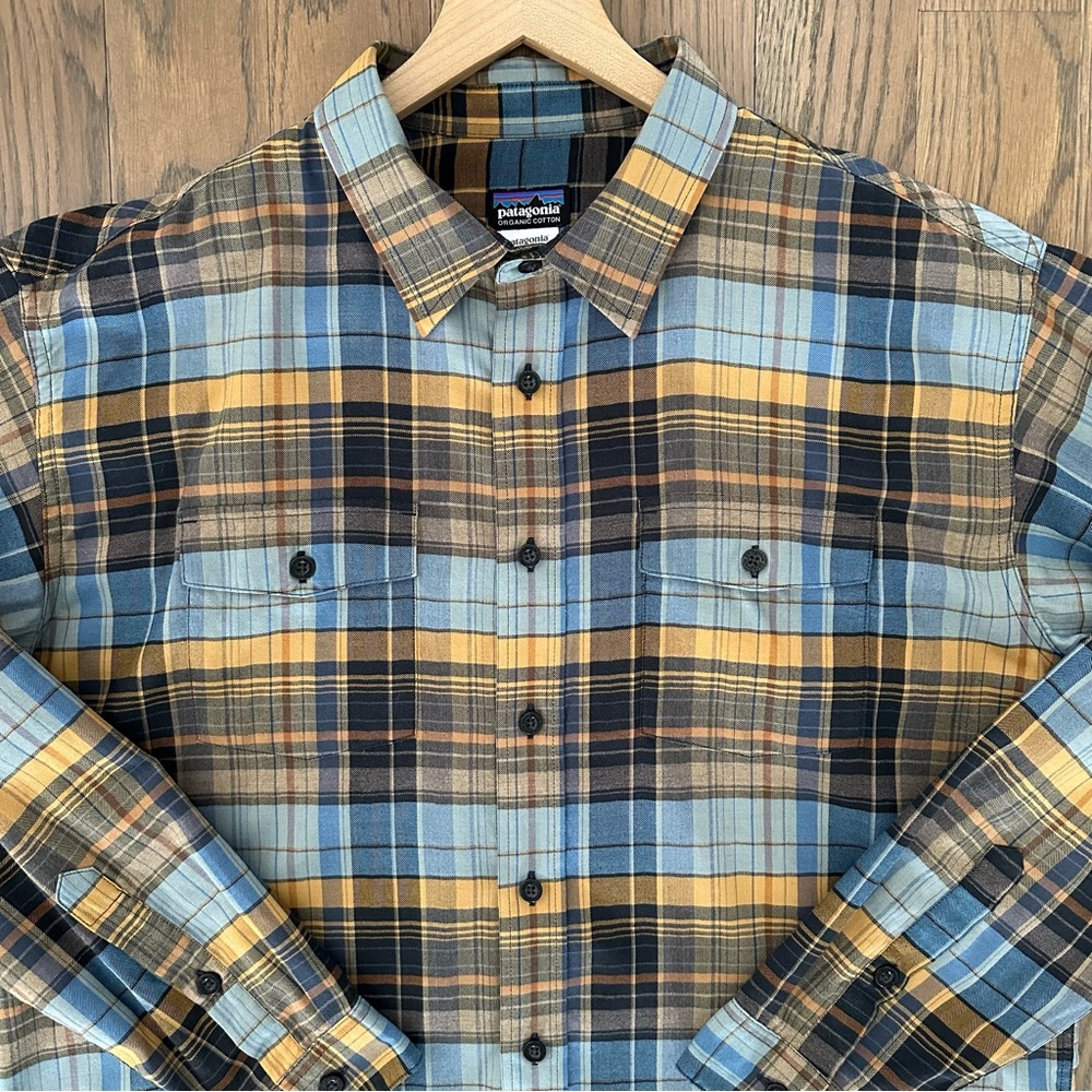 Patagonia Men's Flannel Organic Cotton Shirt Blue, Navy, and Yellow Size Large - Picture 3 of 8